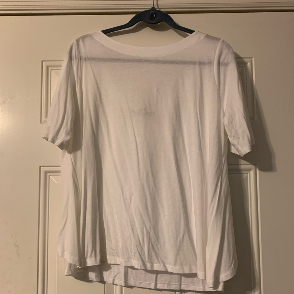 NWOT loft White blouse with nice accent on back.